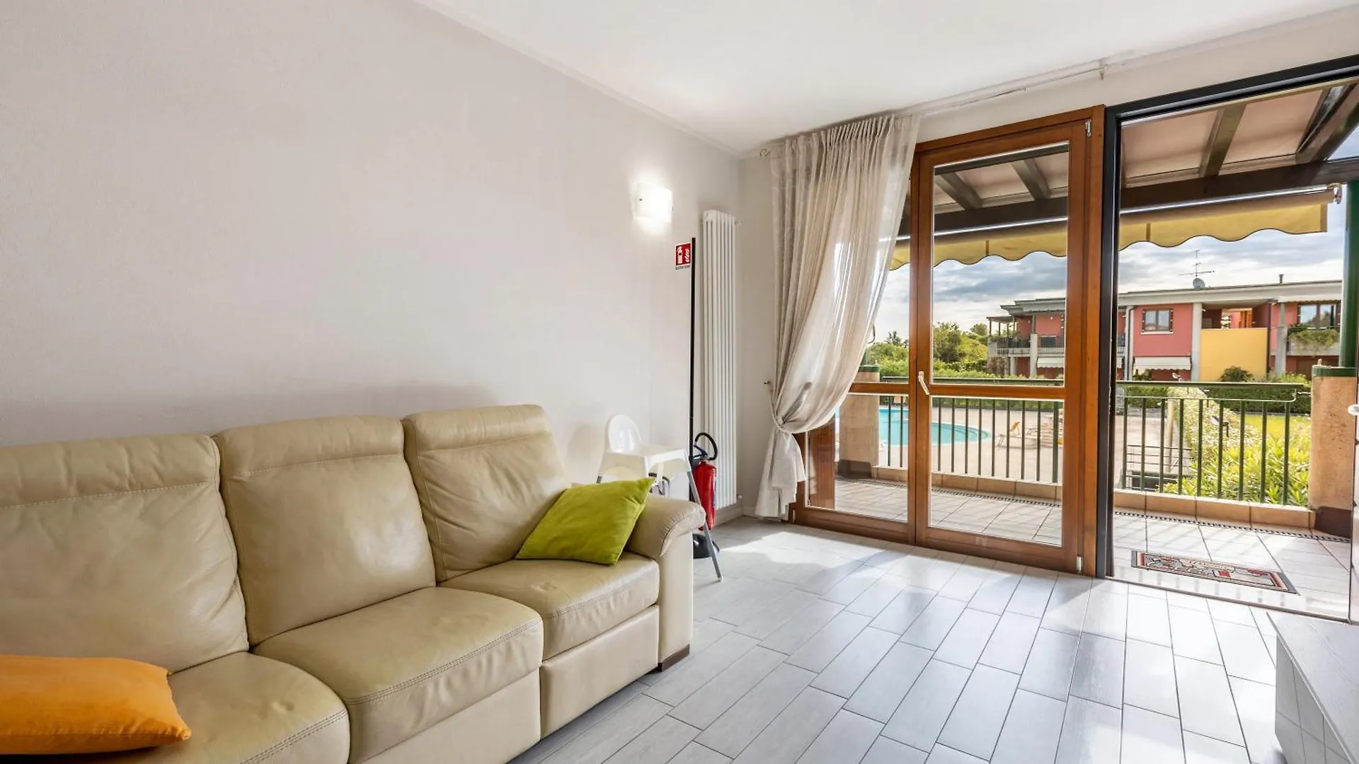Delizioso Residence Vista Lago Desenzano del Garda Italy