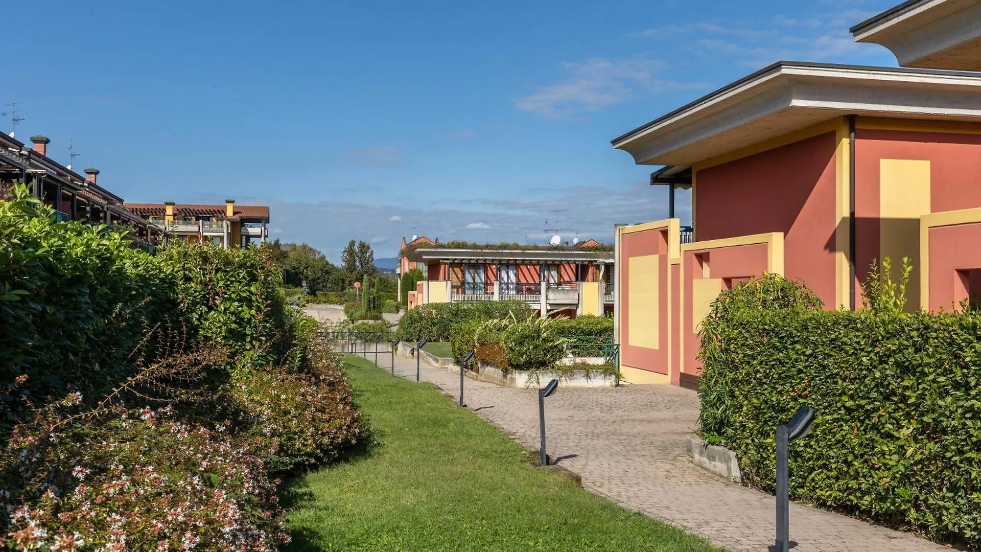 Delizioso Residence Vista Lago Desenzano del Garda Apartment
